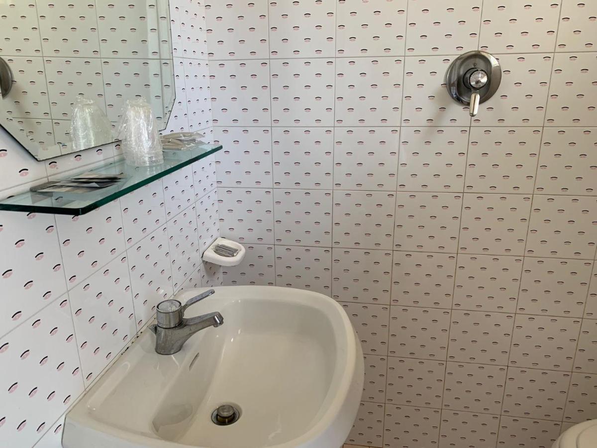 Hotel Estense リミニ エクステリア 写真
